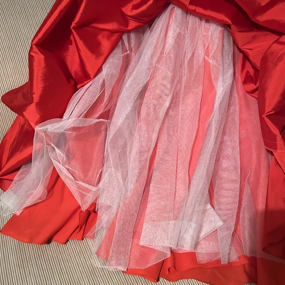 Mori Lee  formal red 1 shoulder sequin gown. Size 7/8 Perfect for Prom Season! - Picture 6 of 13